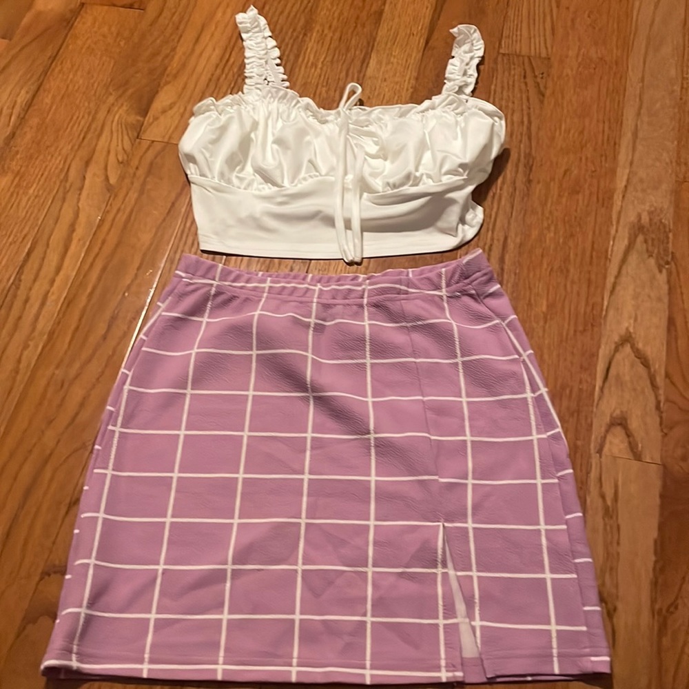 White crop purple skirt